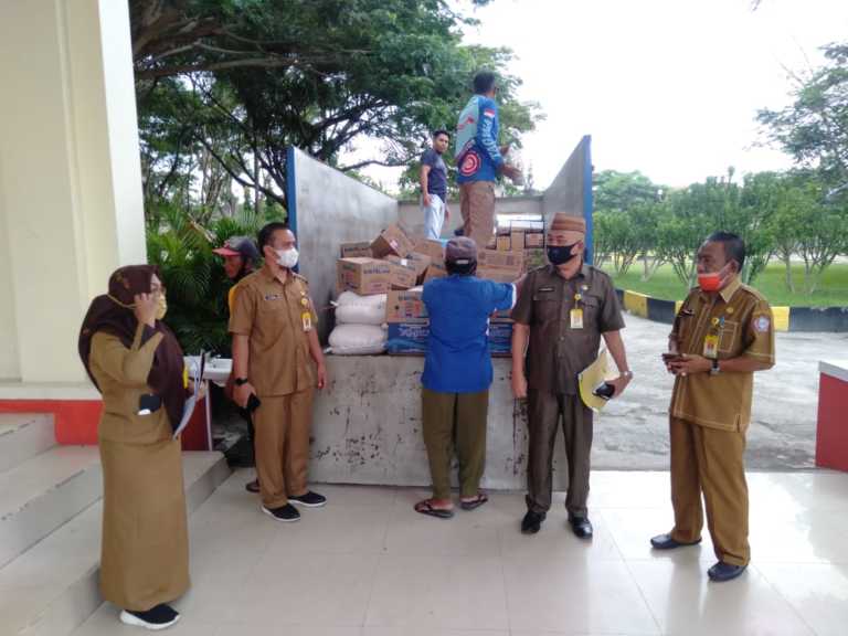 Pemkab Pohuwato Salurkan Bantuan Untuk Korban Banjir Bone Bolango