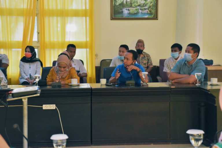 Mediasi Pemda Kaitan Desa Botubilotahu Berakhir Ricuh