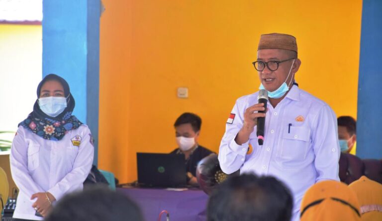 Kembali, Bupati Syarif Road Show Vaksin dan Protkes Diwilayah Barat