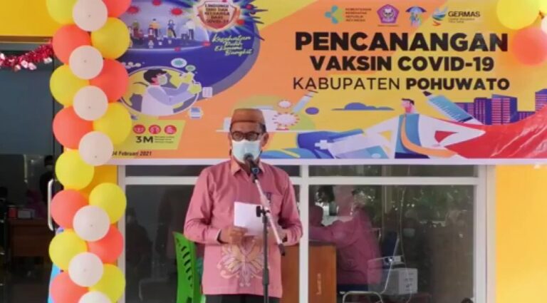 Pertama di Vaksin, Bupati Syarif Buka Secara Resmi Pelaksanaan Vaksinasi Hari Ini