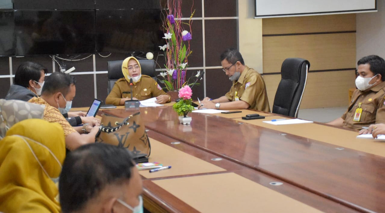 Wakil Bupati Pohuwato Suharsi Igirisa saat menghadiri dan membuka langsung acara forum komunikasi BPJS Kesehatan Gorontalo. (Foto : Hms/Iwan)