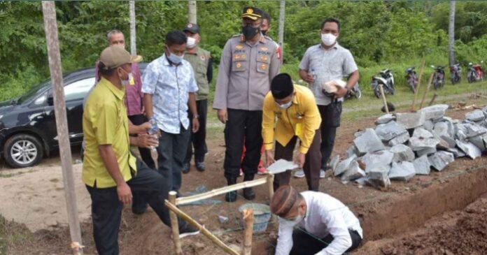 Letakan Batu Pertama Gedung Jagung Karangetang, Ini Harapan Bupati Saipul