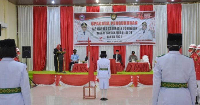 13 Paskibraka Pohuwato Resmi Dikukuhkan Wabup Suharsi