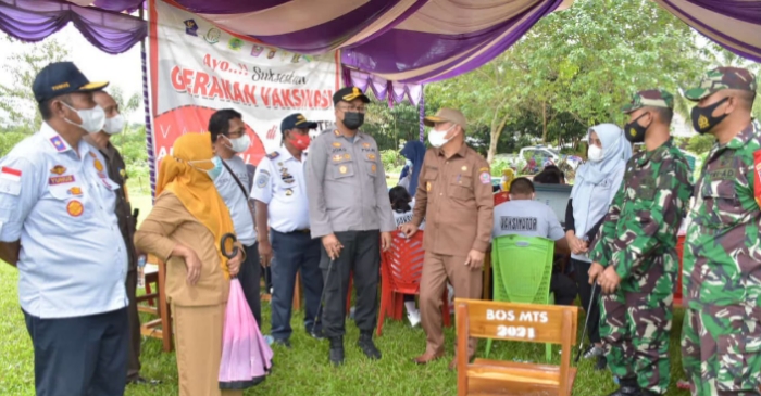 Bupati Saipul Tinjau Serbuan Vaksinasi di Salafiyah Syafi'iyah Randangan