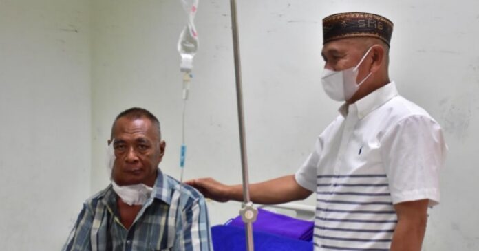 Bupati Pohuwato Tinjau Kondisi Warga Teratai Penderita Kanker Pipi Kanan