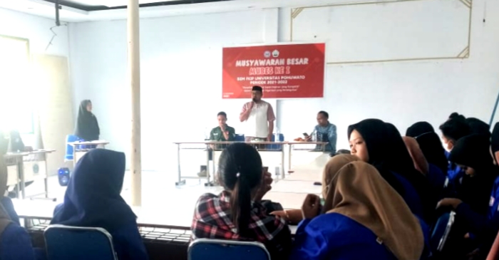 Buka Mubes Senat Mahasiswa FKIP, Warek Edy Sijaya Harap Berjalan Sesuai AD/ART