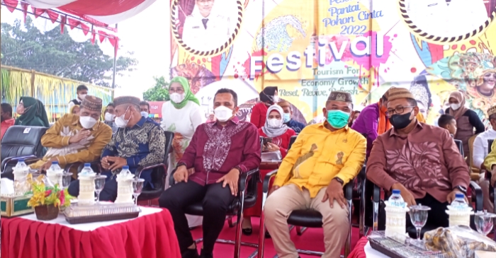 Ketua DPRD Sebut Festival Pesona Pantai Pohon Cinta Tingkatkan PAD Pohuwato