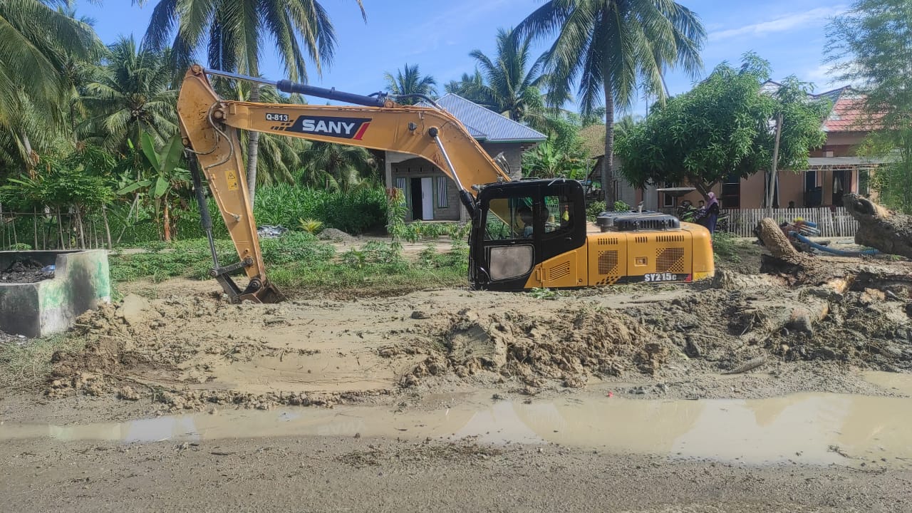 Keruk Sedimentasi, APRI dan Pelaku Usaha Tambang Normalisasi Saluran Irigasi