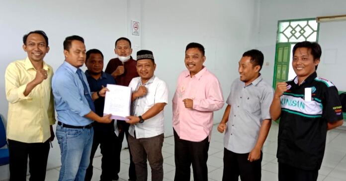 Resmi Ambil Formulir, Iskandar Ibrahim Siap Maju Calon Rektor Universitas Pohuwato