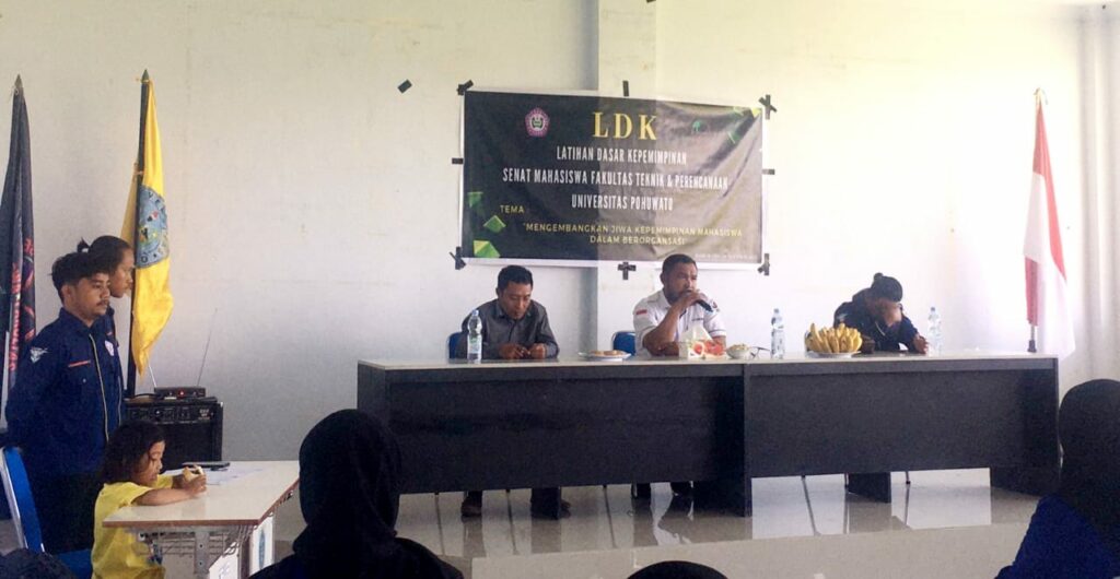 Buka LDK Fakultas Teknik dan Perencanaan UNIPO, Begini Harapan Warek 3 Edy Sijaya