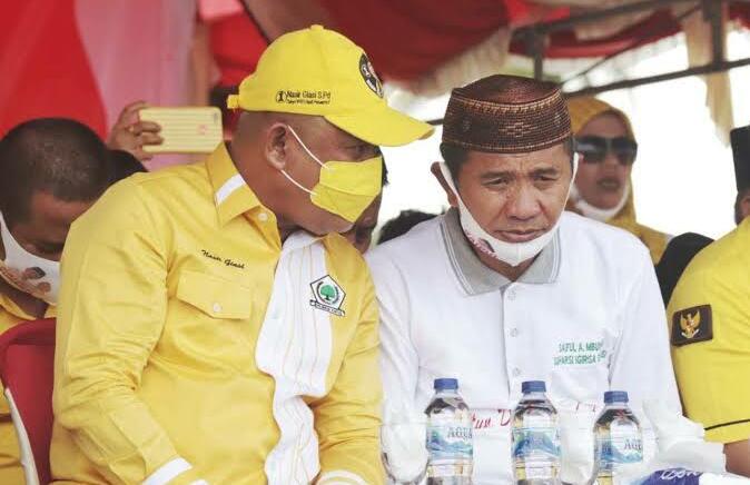 Saipul A. Mbuinga (kanan) bersama Nasir Giasi. (Foto : hulondalo.id)