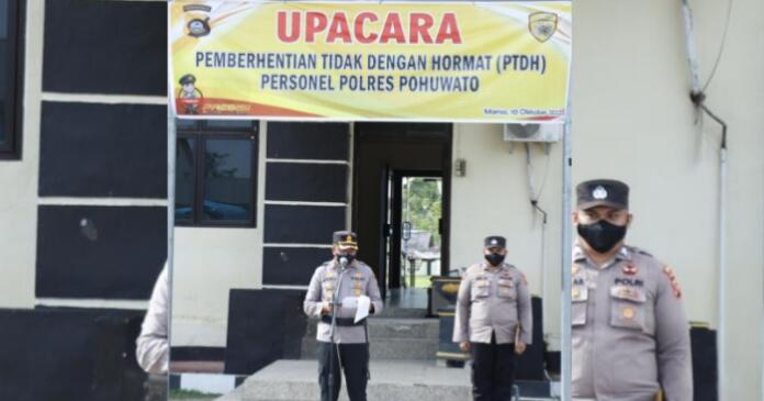 Kapolres Joko Pimpin Upacara PTDH Satu Anggota Polri Terlibat Kasus Narkoba