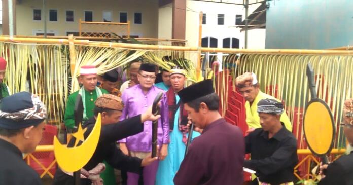Camat Duhiadaa Intens Hadiri Peringatan Maulid Nabi SAW Dari Desa ke Desa