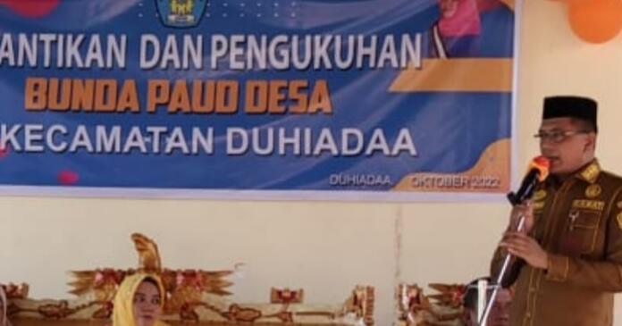 Hadiri Pelantikan Bunda Paud Desa Se-Duhiadaa, Ini Komitmen Camat Ali Mbuinga