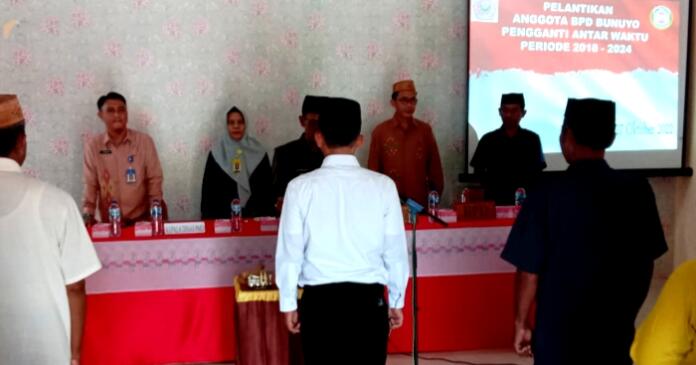 Hadiri Pelantikan PAW Anggota BPD, Kadis PMD Muzna Giasi Harap Sinergitas Bangun Desa