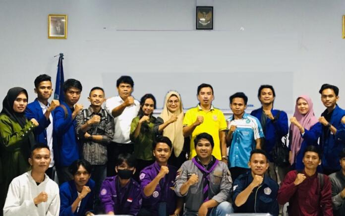 Warek III Haris Hasan Beri Pengarahan Kepada Ormawa Intra UNIPO