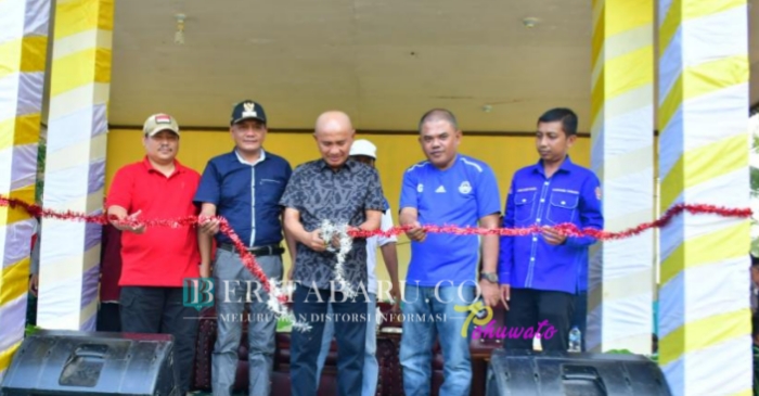 Nasir Giasi Mengaku Salut dengan Giat Turnamen Sepak Bola di Kecamatan se-Pohuwato