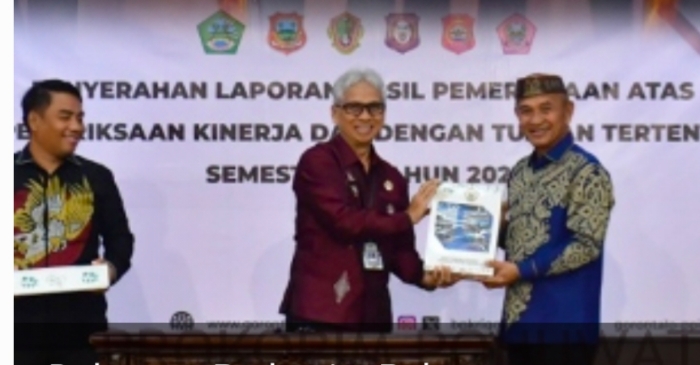 Waka DPRD Nirwan Due Dampingi Bupati Saipul Terima LHP Kinerja Pemkab Pohuwato