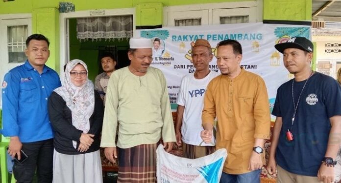 Melalui SKPT, Penambang Rakyat Pohuwato Salurkan Ratusan Paket Sembako ke Warga Membutuhkan