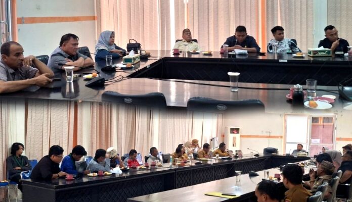 DPRD Pohuwato Tindak Lanjuti Aspirasi HMI Pohuwato Terkait Rekomendasi BBM oleh OPD