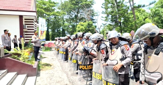 Jelang Aksi Unjuk Rasa Mahasiswa Besok, Polres Pohuwato Gelar Show Of Force 