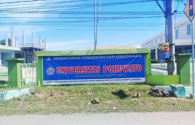 Miris! Mahasiswa Unipo Demo, Warek III Ancam DO