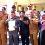 Terima Unjuk Rasa AMBEPEDA, Ketua DPRD Beni Nento Tandatangani Fakta Integritas