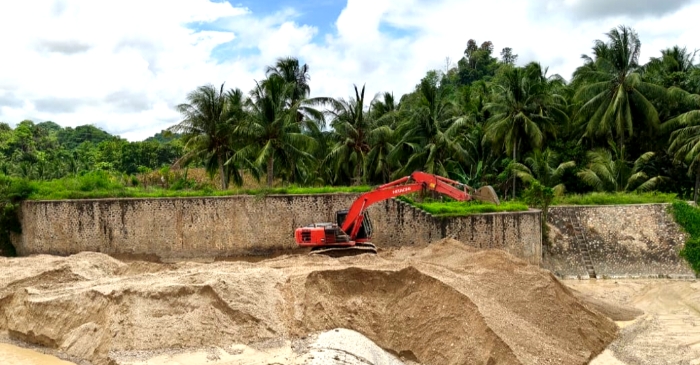 YR Tak Henti Bantu Petani, Pelaku Tambang Lain Diharapkan Ikut Normalisasi Sungai YR Tak Henti Bantu Petani, Pelaku Tambang Lain Diharapkan Ikut Normalisasi Sungai