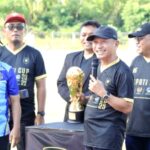 Tampak Bupati, Wabup, Ketua Askab PSSI, Ketua Panitia saat membuka Bupati Cup 2025, Senin (28/07/2025 (Foto : Istimewa)