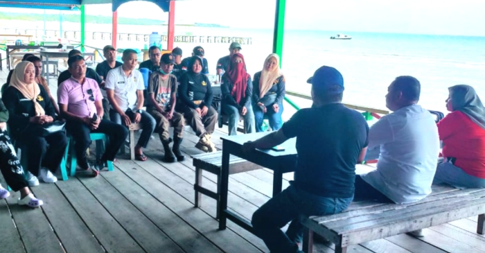 Kabid Trantibum Satpol PP Pohuwato Gelar Pembinaan Anggota di Wilayah Barat Kabid Trantibum Satpol PP Pohuwato Gelar Pembinaan Anggota di Wilayah Barat