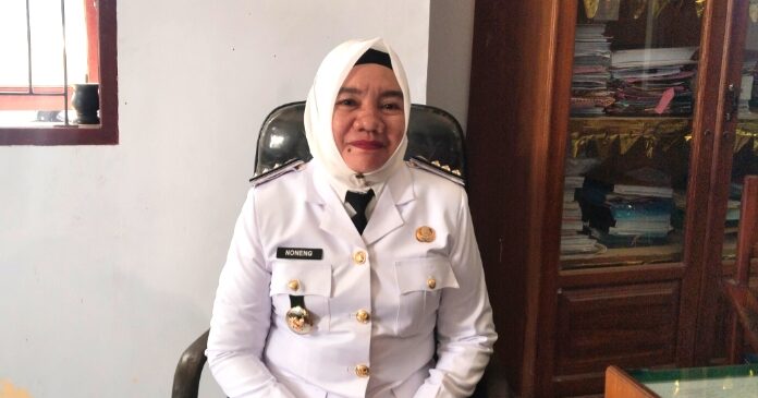 Camat Dengilo, Noneng K Ahmad (Foto ; Istimewa)