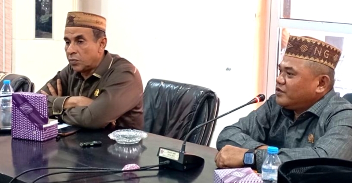 Ketua Komisi III DPRD Nasir Giasi Serukan Agar Penambang Rakyat di Wilayah PGP Tetap Solid Ketua Komisi III DPRD Nasir Giasi Serukan Agar Penambang Rakyat di Wilayah PGP Tetap Solid