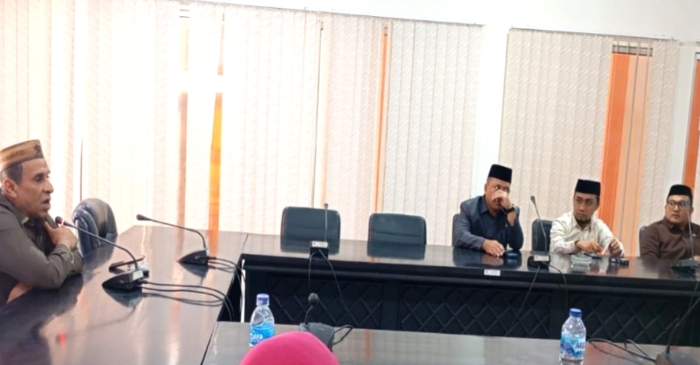 DPRD Pohuwato Bakal Temui Gubernur Gorontalo Perjuangkan Pembayaran Tali Asih Penambang  DPRD Pohuwato Bakal Temui Gubernur Gorontalo Perjuangkan Pembayaran Tali Asih Penambang