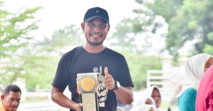 Kinerja Kabid Pengelolaan Sampah DLH Pohuwato Diapresiasi Ketua FKH, Optimis Raih Adipura Kinerja Kabid Pengelolaan Sampah DLH Pohuwato Diapresiasi Ketua FKH, Optimis Raih Adipura